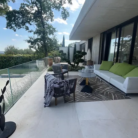 Maison D'architecte Piscine Vue Exceptionnelle A Pied Villa Uzes