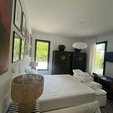 Maison D'architecte Piscine Vue Exceptionnelle A Pied Villa Uzes